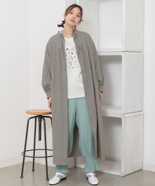 POU DOU DOU（プードゥドゥ）の「スタンドカラー前あきワンピース（ワンピース・レディース・レッド/ブルー/ブラック・3）」の2枚目の写真