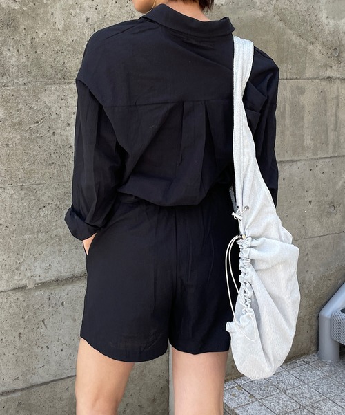 ROGER AND RAW(ロジャーアンドロウ)の「ラメギャザーショルダーバッグ/ボディバッグ(ショルダーバッグ・レディース・ホワイト/ブラック/シルバー・FREE)」の20枚目の写真