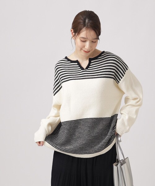 SHOO・LA・RUE（シューラルー）の「◆【体型カバ―】変形ボーダー キーネックニット（ニット/セーター・レディース・ブルー系7/ブラック系2/ライトグレー系2・00）」の8枚目の写真