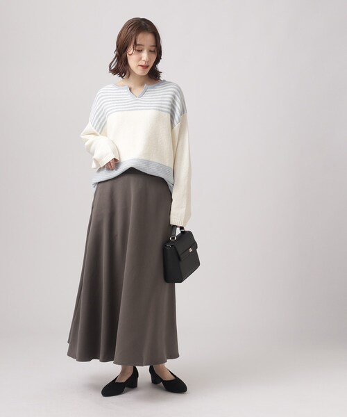 SHOO・LA・RUE（シューラルー）の「◆【体型カバ―】変形ボーダー キーネックニット（ニット/セーター・レディース・ブルー系7/ブラック系2/ライトグレー系2・00）」の14枚目の写真