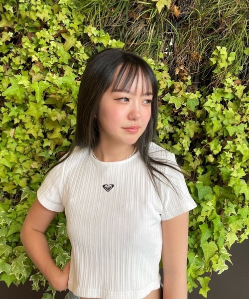 ROXY（ロキシー）の「RAINBOW MOUNTAIN/ロキシークロップド半袖Tシャツ（Tシャツ/カットソー・レディース・ブラック/ホワイト/ブラック系その他・LARGE/MEDIUM/SMALL）」の2枚目の写真