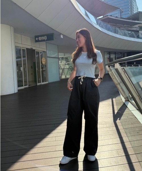 ROXY（ロキシー）の「RAINBOW MOUNTAIN/ロキシークロップド半袖Tシャツ（Tシャツ/カットソー・レディース・ブラック/ホワイト/ブラック系その他・LARGE/MEDIUM/SMALL）」の4枚目の写真