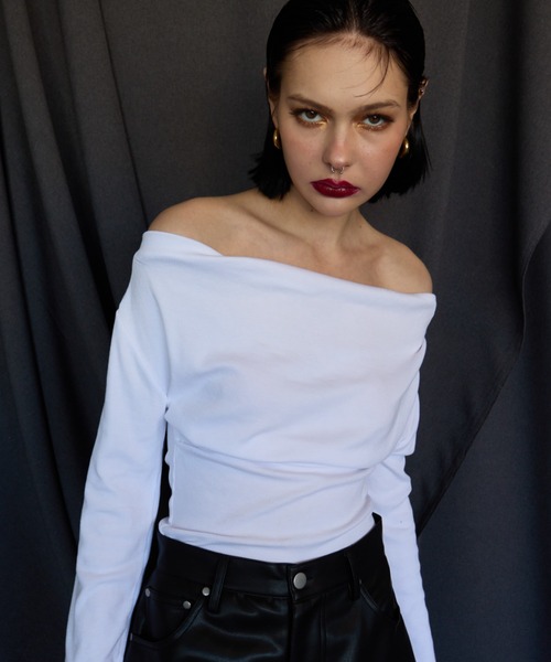 tシャツ ドレープオフショルダーカットソー レディース WONEM（ウォンエム）の「ドレープオフショルダートップス（T