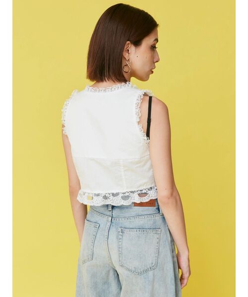 EVRIS(エヴリス)の「レースドッキングベスト(シャツ/ブラウス・レディース・ブラック/ベージュ/ホワイト・FREE)」の5枚目の写真