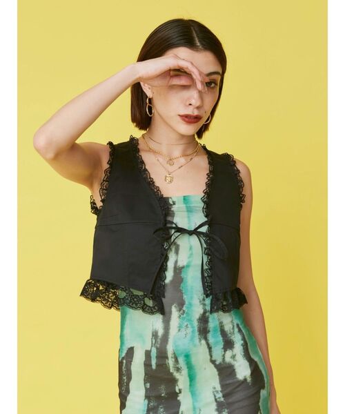 EVRIS(エヴリス)の「レースドッキングベスト(シャツ/ブラウス・レディース・ブラック/ベージュ/ホワイト・FREE)」の7枚目の写真