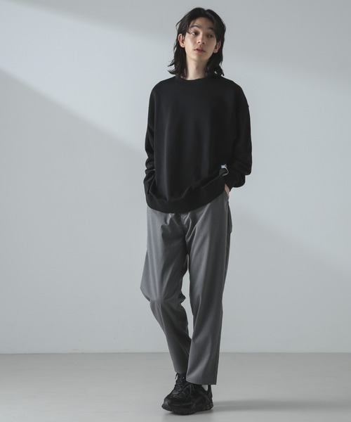 NANO universe(ナノユニバース)の「ライトウェイトクルーネックコンビスウェット(スウェット・メンズ・ブラック/ライトグレー/ブラウン・M/L)」の21枚目の写真