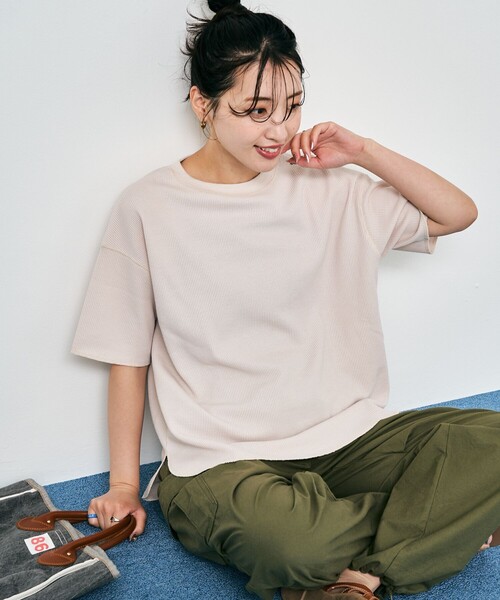 FREAK'S STORE(フリークスストア)の「限定展開 ミニ ワッフル 半袖 Tシャツ(Tシャツ/カットソー・レディース・グリーン/レッド/ブルー/ナチュラル/ネイビー/ベージュ/ブラック・フリ-)」の1枚目の写真