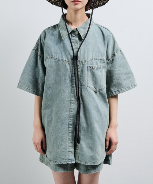 MERLOT（メルロー）の「オーバーサイズデニムセットアップ（シャツ/ブラウス・レディース・ブルー・FREE）」の14枚目の写真