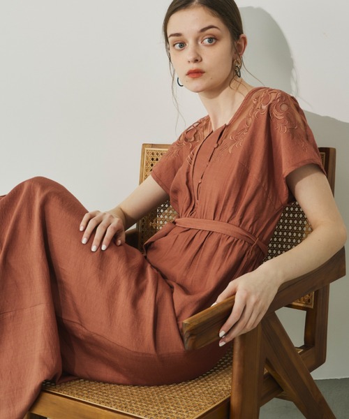 Dolce & Gabbana　カットワーク刺繍 　未使用　ワンピース Unitage（ユニテージ）の「カットワーク刺繍ワンピース（ワンピース