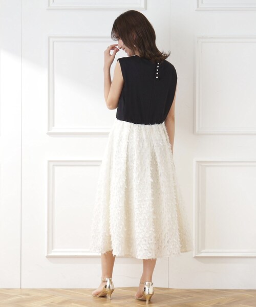 couture brooch(クチュールブローチ)の「◆【大人レディの華やかワンピ】カットジャカードドッキングワンピース(ワンピース・レディース・オフホワイト/ブラック・40/38/42/36)」の8枚目の写真