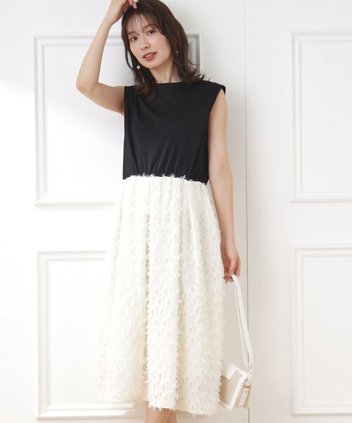 couture brooch(クチュールブローチ)の「◆【大人レディの華やかワンピ】カットジャカードドッキングワンピース(ワンピース・レディース・オフホワイト/ブラック・40/38/42/36)」の9枚目の写真