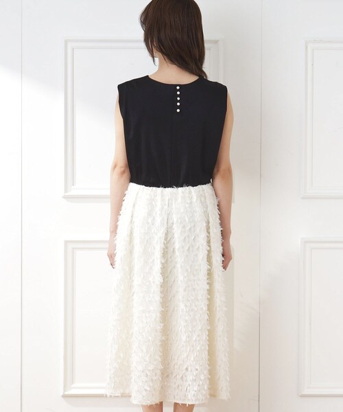 couture brooch(クチュールブローチ)の「◆【大人レディの華やかワンピ】カットジャカードドッキングワンピース(ワンピース・レディース・オフホワイト/ブラック・40/38/42/36)」の3枚目の写真
