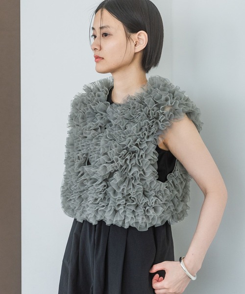 新品同様【定価1.3万】A part by チュールフリルベスト セージグリーン 新品同様【定価1.3万】A part by チュールフリルベスト セージ