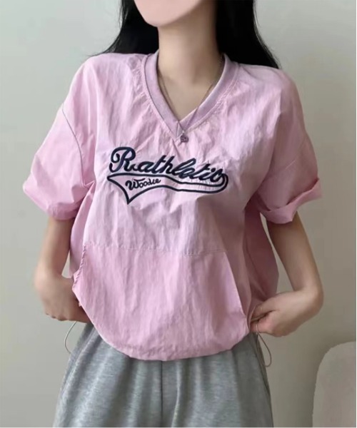 by muni:r(バイ ムニール)の「レタリングナイロンストリングTトップス(Tシャツ/カットソー・レディース・ネイビー/ホワイト/ピンク・FREE)」の1枚目の写真