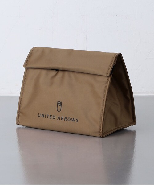 UNITED ARROWS(ユナイテッドアローズ)の「ロゴ ランチ ポーチ(ポーチ・レディース・ブラウン/オリーブ/ブラック/ダークグレー・FREE)」の10枚目の写真