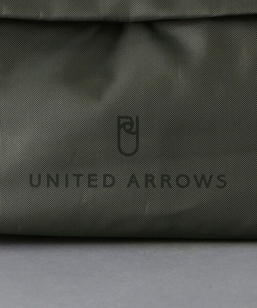 UNITED ARROWS(ユナイテッドアローズ)の「ロゴ ランチ ポーチ(ポーチ・レディース・ブラウン/オリーブ/ブラック/ダークグレー・FREE)」の14枚目の写真