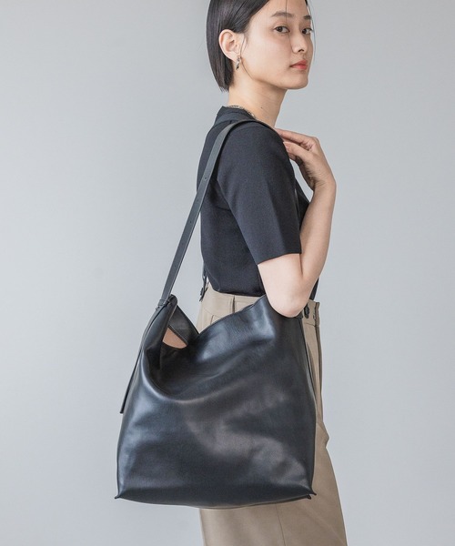 A part by（アパートバイ）の「ビッグショルダーバッグ（ショルダーバッグ・レディース・ダークブラウン/ブラック・FREE）」の4枚目の写真