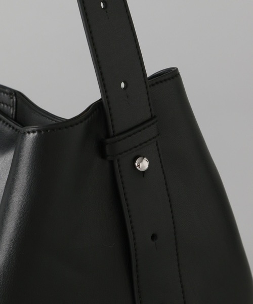 A part by（アパートバイ）の「ビッグショルダーバッグ（ショルダーバッグ・レディース・ダークブラウン/ブラック・FREE）」の12枚目の写真