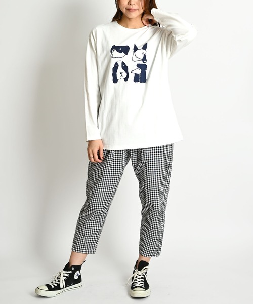 MARAI（マーライ）の「ドッグ アニマルプリント 長袖Tシャツ ニュアンスカラー（Tシャツ/カットソー・レディース・ホワイト/グレー/ネイビー・FREE）」の5枚目の写真