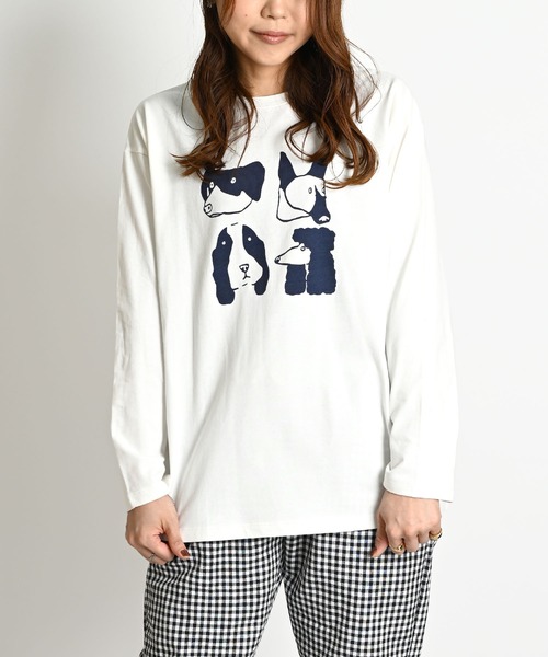 MARAI（マーライ）の「ドッグ アニマルプリント 長袖Tシャツ ニュアンスカラー（Tシャツ/カットソー・レディース・ホワイト/グレー/ネイビー・FREE）」の6枚目の写真