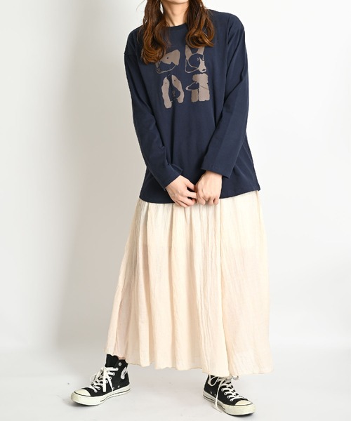 MARAI（マーライ）の「ドッグ アニマルプリント 長袖Tシャツ ニュアンスカラー（Tシャツ/カットソー・レディース・ホワイト/グレー/ネイビー・FREE）」の21枚目の写真
