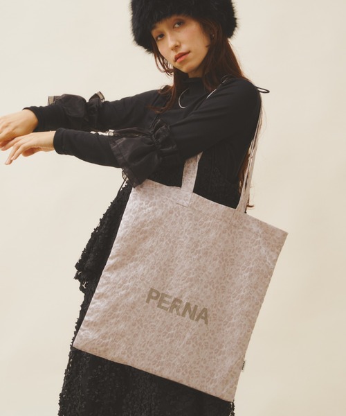 PERNA（ペルナ）の「ジャガードペルナトートバッグ（トートバッグ・レディース・ブラック/グレー・FREE）」の16枚目の写真