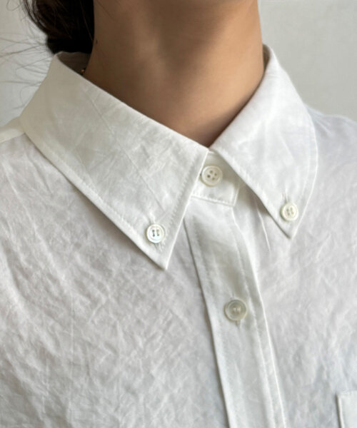 DouDou（ドゥドゥ）の「刺繍テンセルシャツ（シャツ/ブラウス・レディース・オフホワイト/ネイビー・FREE）」の7枚目の写真