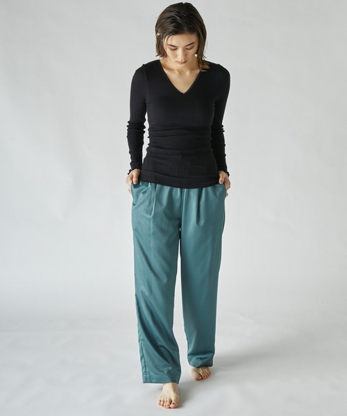 PALM(パーム)の「PALM22RIB VNECK BRA LSP/O(Tシャツ/カットソー・レディース・ブラック/ベージュ/カーキ・FREE)」の6枚目の写真