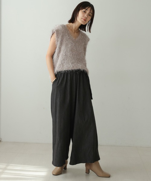 Bou Jeloud（ブージュルード）の「ダンスフェザーVネックベスト（ベスト・レディース・チャコールグレー/ブラウン・38）」の4枚目の写真