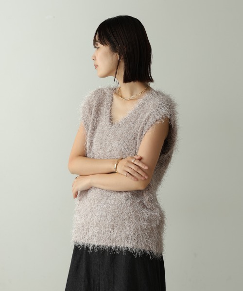 Bou Jeloud（ブージュルード）の「ダンスフェザーVネックベスト（ベスト・レディース・チャコールグレー/ブラウン・38）」の7枚目の写真