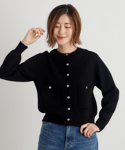 grove（グローブ）の「【毛玉軽減】ゴールドボタンクルーネックカーディガン（カーディガン/ボレロ・レディース・ナチュラル/ブラック/ワインレッド・02/03/01/04/05）」の4枚目の写真