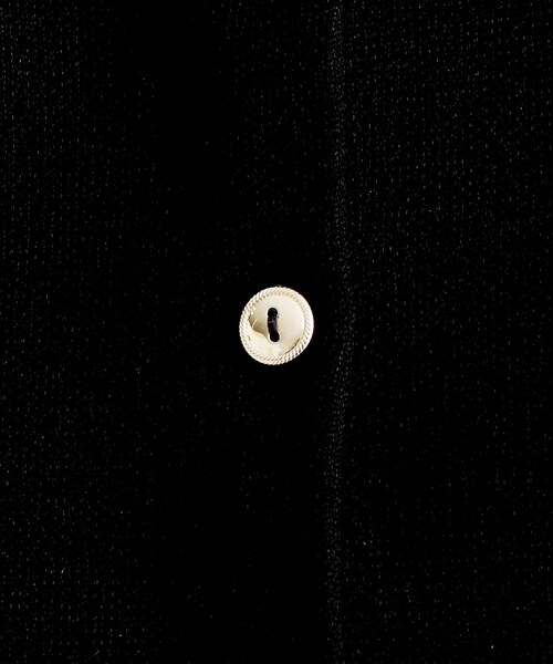 grove（グローブ）の「【毛玉軽減】ゴールドボタンクルーネックカーディガン（カーディガン/ボレロ・レディース・ナチュラル/ブラック/ワインレッド・02/03/01/04/05）」の7枚目の写真