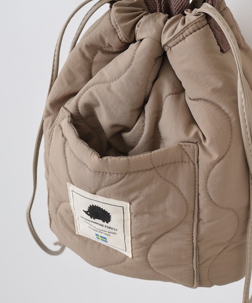 SCANDINAVIAN FOREST（スカンジナビアン・フォレスト）の「SCANDINAVIAN FOREST　ウェーブキルト2WAY巾着ショルダー（ショルダーバッグ・レディース・グレイッシュベージュ/ブラック/カーキ・FREE）」の15枚目の写真
