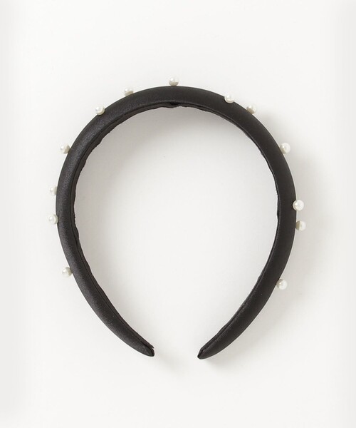 fredy emue（フレディエミュ）の「メタルパールブラックサテンカチューシャ（カチューシャ・レディース・シルバー/オフホワイト・FREE）」の8枚目の写真