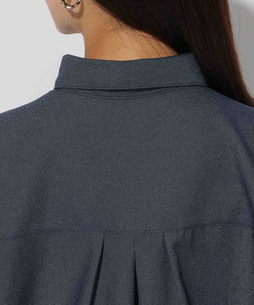 Elura(エルーラ)の「デニムシャツ/151673(シャツ/ブラウス・レディース・ネイビー・LARGE/MEDIUM)」の3枚目の写真