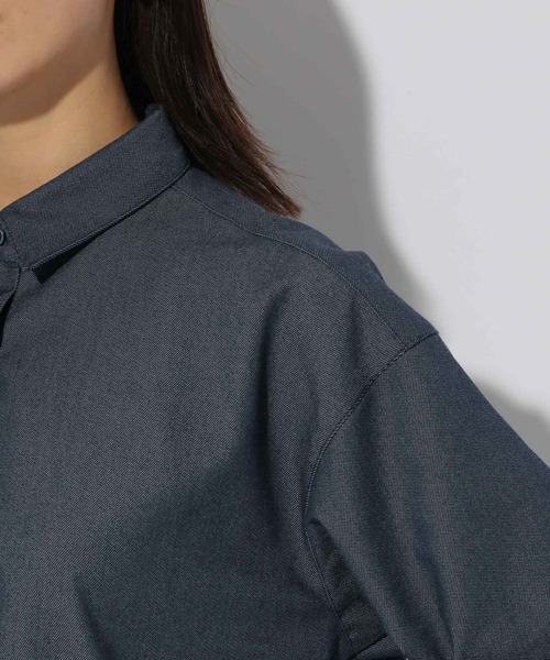 Elura(エルーラ)の「デニムシャツ/151673(シャツ/ブラウス・レディース・ネイビー・LARGE/MEDIUM)」の2枚目の写真