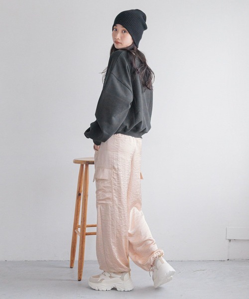 LOWRYS FARM(ローリーズファーム)の「サテンドロストカーゴパンツ 250236(カーゴパンツ・レディース・ブラック/アイボリー/ピンク・FREE)」の16枚目の写真