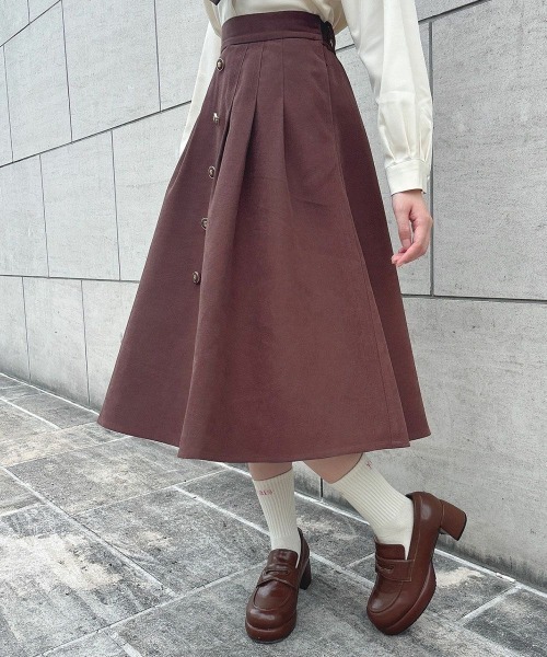 F i.n.t（フィント）の「【セットアップ対応】フロント釦タックフレアースカート/fint（スカート・レディース・ブラウン/グレー・FREE）」の3枚目の写真