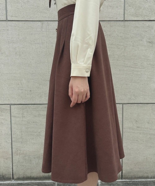 F i.n.t（フィント）の「【セットアップ対応】フロント釦タックフレアースカート/fint（スカート・レディース・ブラウン/グレー・FREE）」の7枚目の写真