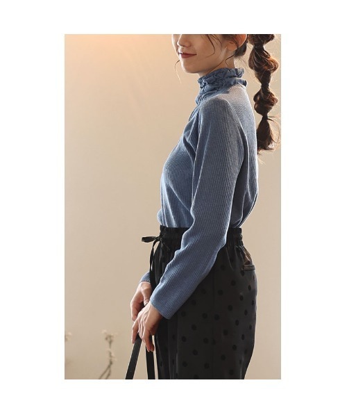 Sawa a la mode（サワアラモード）の「シャーリングネックリブニットトップス（ニット/セーター・レディース・ブラック/ブルー/オレンジ・FREE）」の18枚目の写真