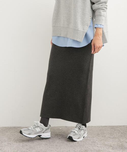 URBAN RESEARCH DOORS（アーバンリサーチドアーズ）の「スムースニットストレートスカート（スカート・レディース・グリーン/ブラウン/チャコールグレー・MEDIUM）」の17枚目の写真
