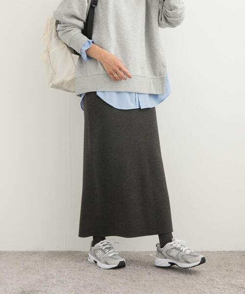 URBAN RESEARCH DOORS（アーバンリサーチドアーズ）の「スムースニットストレートスカート（スカート・レディース・グリーン/ブラウン/チャコールグレー・MEDIUM）」の14枚目の写真