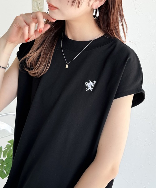 classicalelf(クラシカルエルフ)の「大人女子の上品ベーシック。綿100%シルケットモックネックフレンチTシャツ(刺繍)(Tシャツ/カットソー・レディース・ネイビー/ホワイト/ライトグレー/グリーン/ブラック/ホワイト系その他/ブラック系その他・X-LARGE/SMALL/MEDIUM/LARGE)」の16枚目の写真