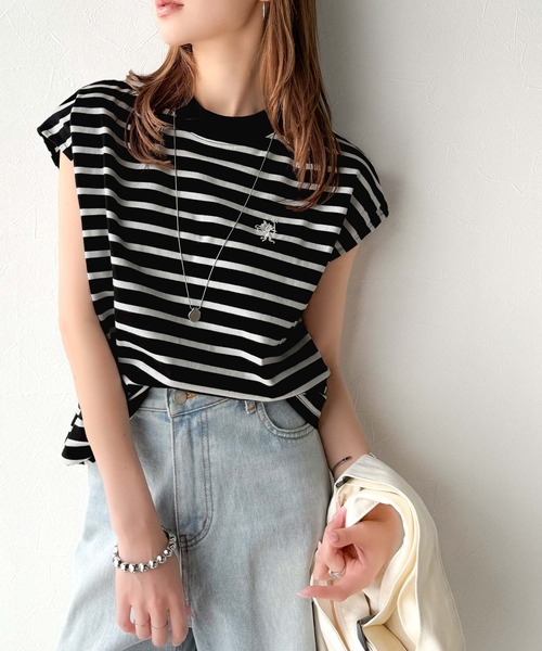 classicalelf(クラシカルエルフ)の「大人女子の上品ベーシック。綿100%シルケットモックネックフレンチTシャツ(刺繍)(Tシャツ/カットソー・レディース・ネイビー/ホワイト/ライトグレー/グリーン/ブラック/ホワイト系その他/ブラック系その他・X-LARGE/SMALL/MEDIUM/LARGE)」の15枚目の写真