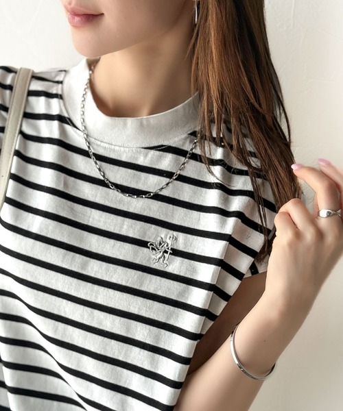 classicalelf(クラシカルエルフ)の「大人女子の上品ベーシック。綿100%シルケットモックネックフレンチTシャツ(刺繍)(Tシャツ/カットソー・レディース・ネイビー/ホワイト/ライトグレー/グリーン/ブラック/ホワイト系その他/ブラック系その他・X-LARGE/SMALL/MEDIUM/LARGE)」の19枚目の写真