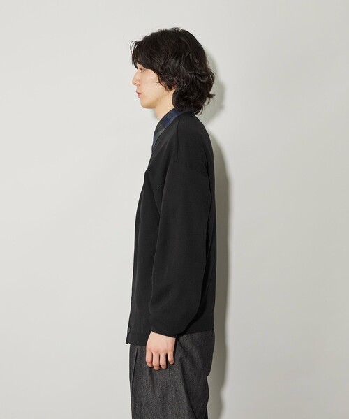 CITEN（シテン）の「＜CITEN＞エッセンシャルVネックカーディガン（カーディガン/ボレロ・メンズ・ブラック/ベージュ/ライトグレー/ブラウン・L/M）」の11枚目の写真