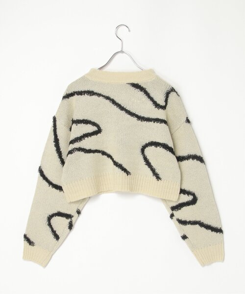 VENCEEXCHANGE(ヴァンスエクスチェンジ)の「ラインジャガードクロップドプルオーバー(ニット/セーター・レディース・ブラック/アイボリー/グレー・FREE)」の5枚目の写真