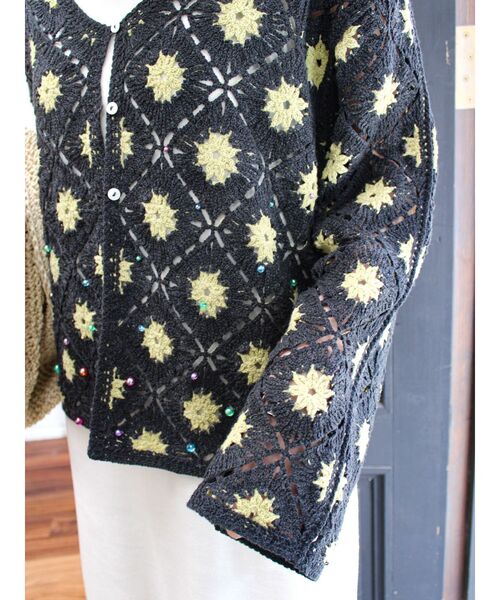 Ungrid(アングリッド)の「ビーズコンビニットカーデ(カーディガン/ボレロ・レディース・チャコールグレー/レッド・FREE)」の22枚目の写真