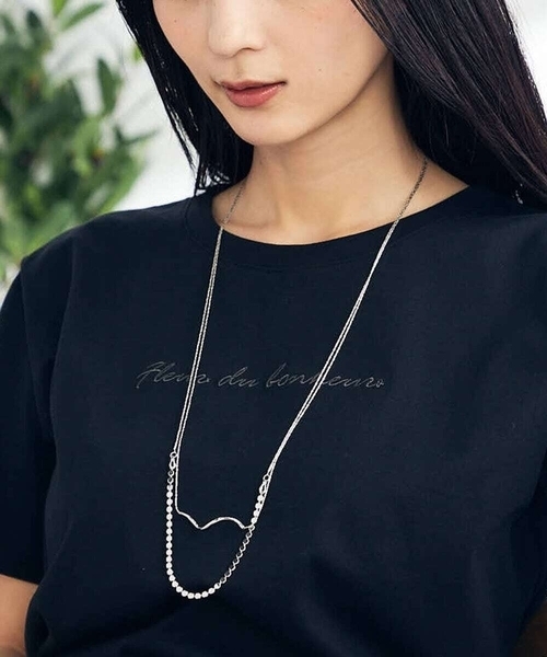 a.v.v（アーヴェヴェ）の「プレートコンビロングネックレス（ネックレス・レディース・ゴールド/シルバー・38）」の2枚目の写真