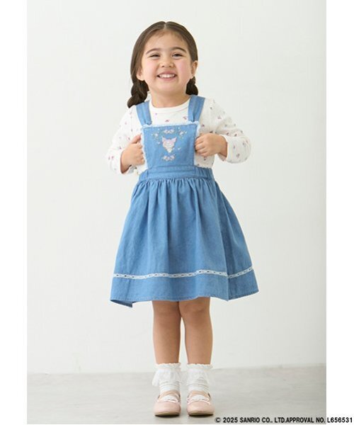 petit main（プティマイン）の「【サンリオ】ジャンパースカート（ジャンパースカート・キッズ・サックスブルー/オフホワイト・M(100-110cm)/L(120-130cm)/S(80-90cm)）」の2枚目の写真